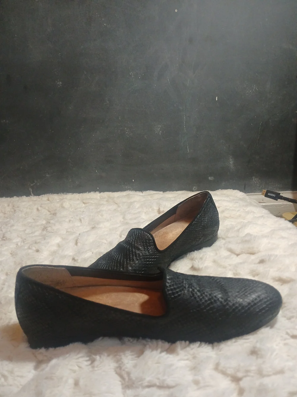Vionic Womens Willa II Leather Slip On Loafer Black Snake Size 6.5